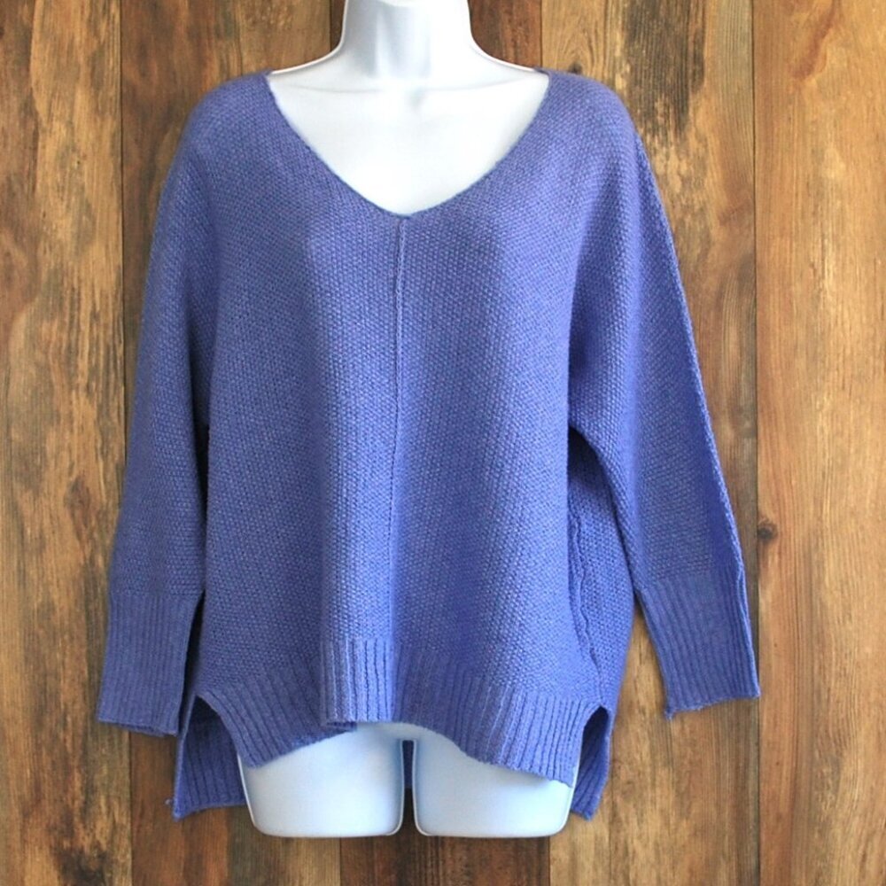 La Miel Women's Lavender Relaxed Fit Winnie V-neck Sweater S